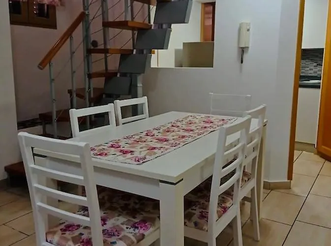 Sofia -centro Storico 아파트 *